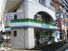 ファミリーマート　江古田千川通り店