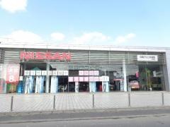 日産プリンス福岡小郡店