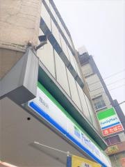 ファミリーマート　鴬谷店