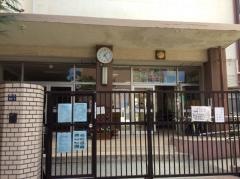 蓮根小学校