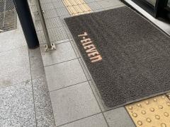 セブンイレブン　港区溜池山王店
