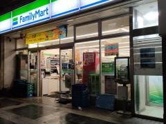 ファミリーマート　豊橋駅東口店