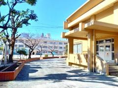 堅粕小学校