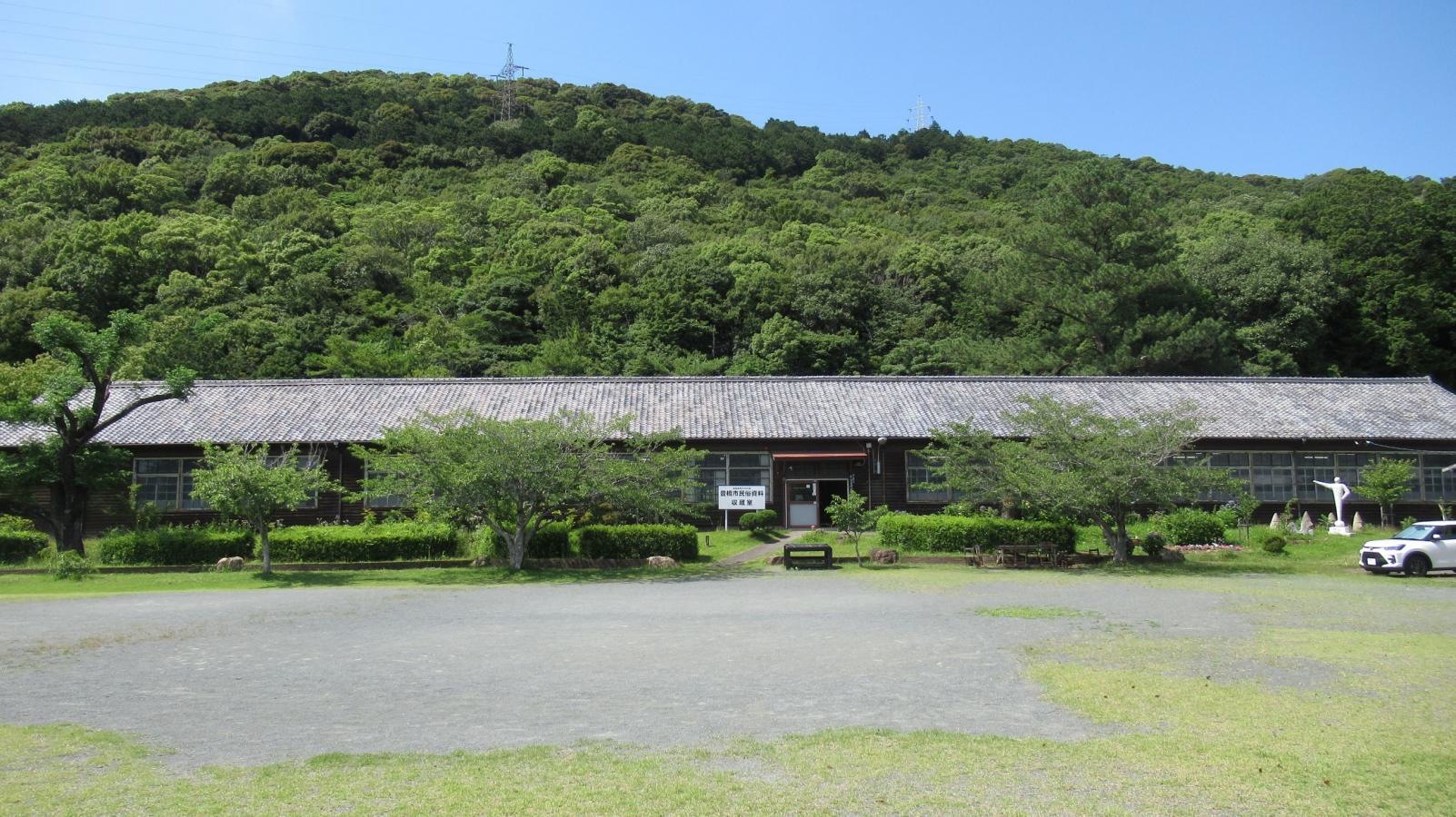 施設正面