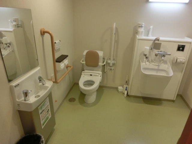 サービス付き高齢者向け住宅 フルール東山 設備