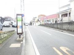 「綾瀬高校」バス停留所