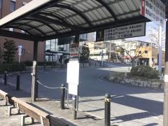 「信貴山下駅」バス停留所