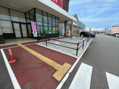 バロー　滑川店