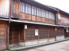 山とみ
