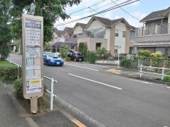 「浅間神社前」バス停留所