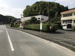 「夢求の里交流館前」バス停留所