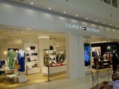 トミー　ヒルフィガー　　テラスモール湘南店