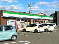ファミリーマート　筑紫野紫店