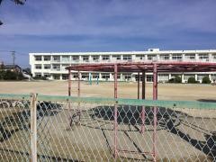 鴨田小学校