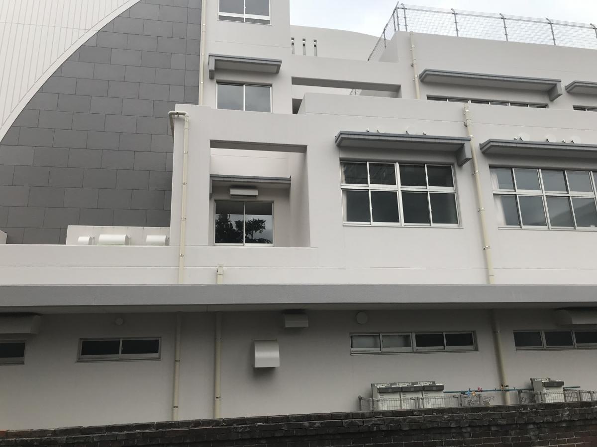 福岡県久留米市の日吉小学校です