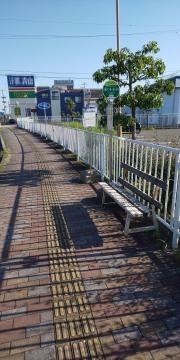 「久居インターガーデン」バス停留所