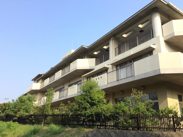 高根台ホーム 施設外観