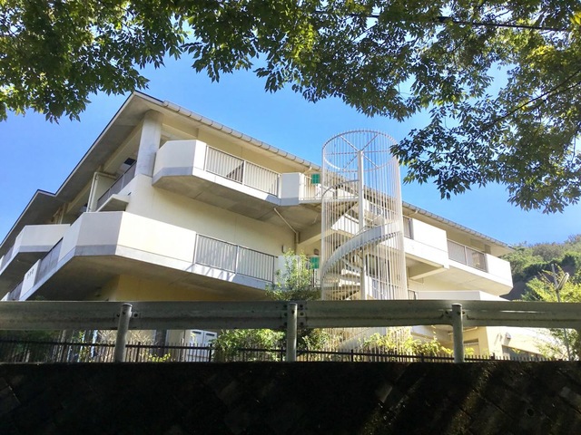 高根台ホーム 施設外観