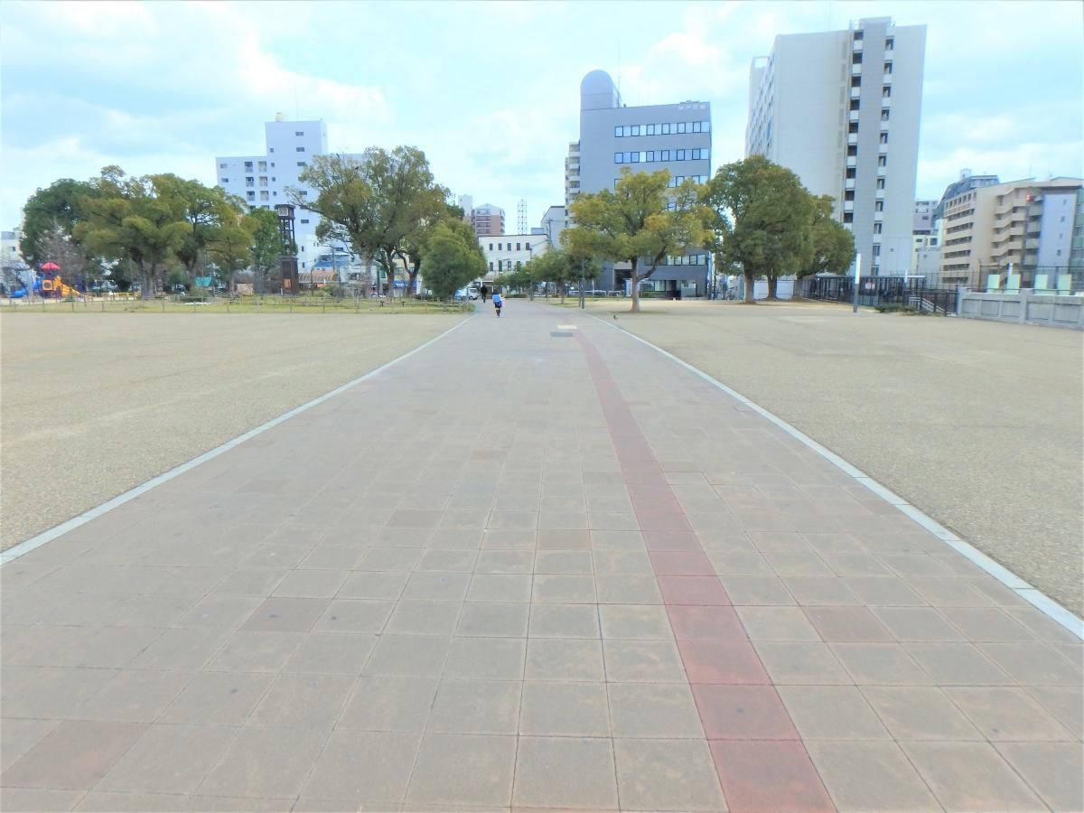 湊川公園