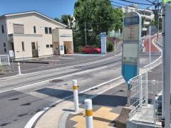 「下田小学校」バス停留所
