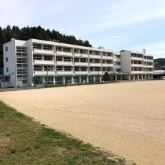 小国町立小国中学校