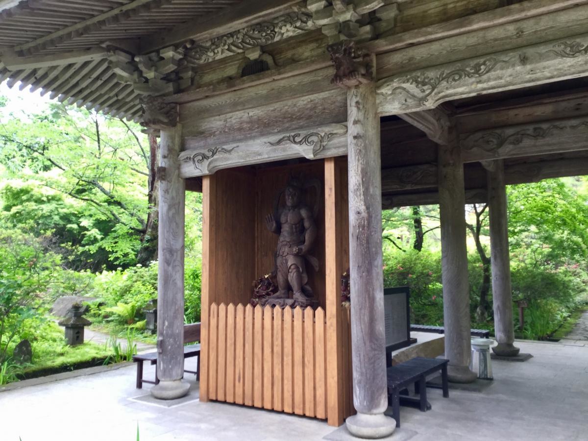 山門の外観写真