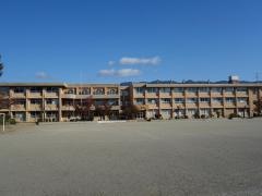 甲府市立東小学校