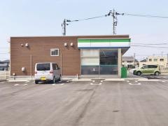 ファミリーマート　黒部三日市店
