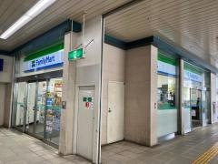 ファミリーマート　センター北店