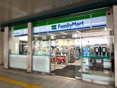 ファミリーマート　センター北店