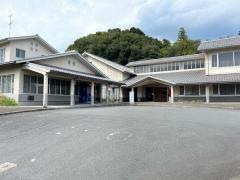 鳩山町商工会館