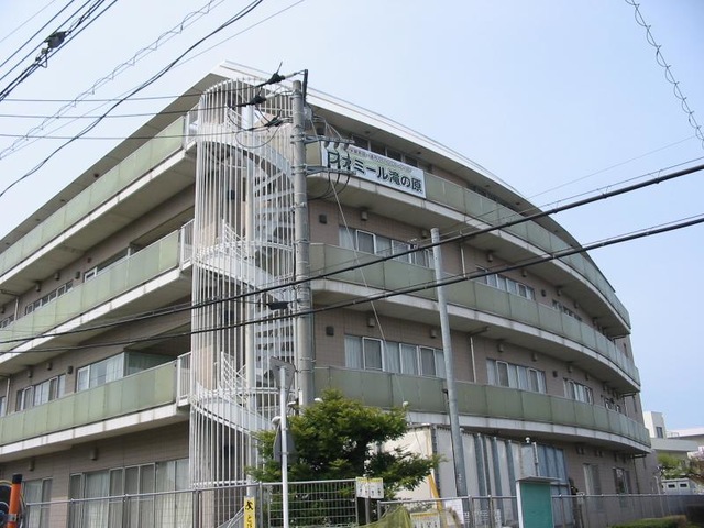 ファミール滝の原