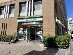 ファミリーマート　京王プレッソイン茅場町店
