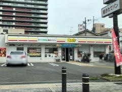 デイリーヤマザキ　六地蔵駅前店
