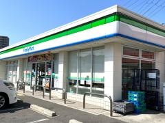 ファミリーマート　寝屋川打上元町店
