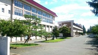 五戸町立五戸中学校