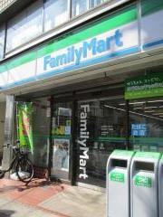 ファミリーマート　玉川台二丁目店
