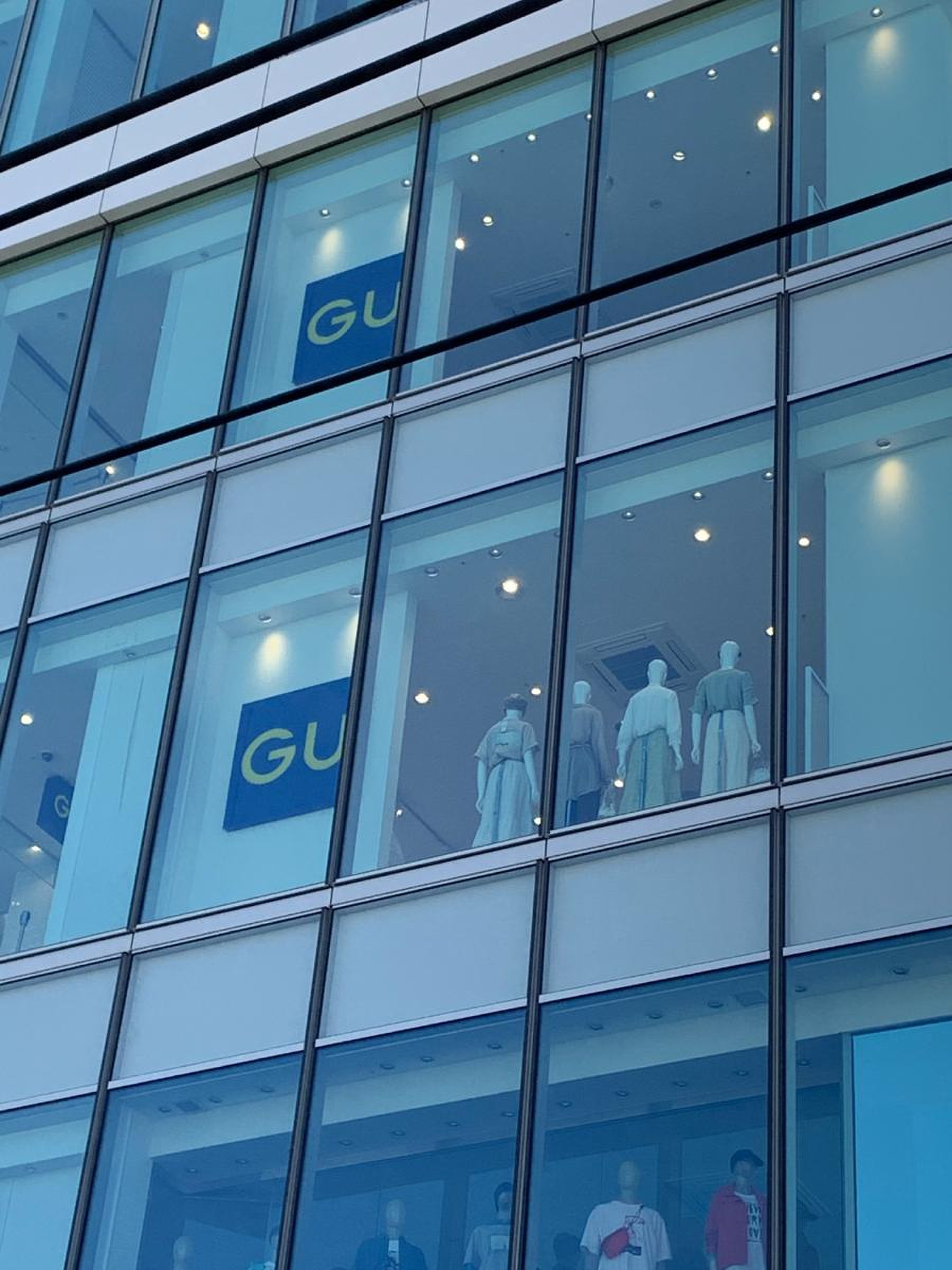 gu 御徒 町 店