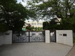 西山小学校