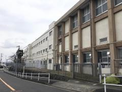 西山小学校