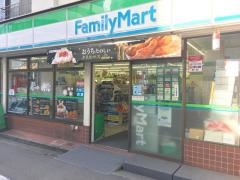 ファミリーマート　柴崎千駄谷店