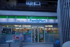 ファミリーマート　東新橋一丁目店