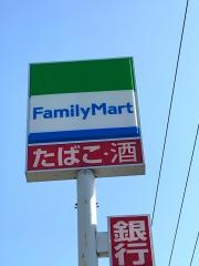 ファミリーマート　神戸八多町店