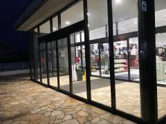 ユニクロ　秋田茨島店