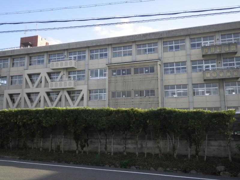朝和小学校