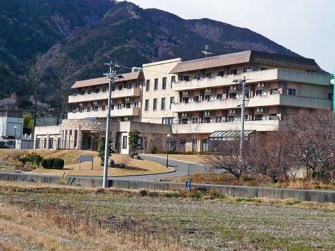 こころ 建物全景