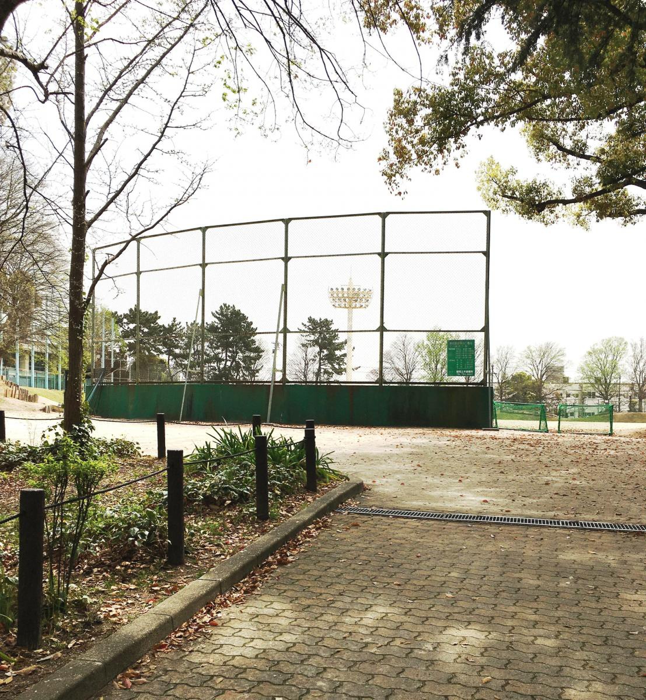 鶴舞 公園 野球 場