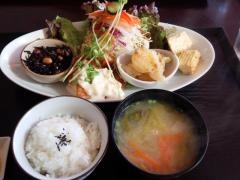 ＷＩＮＤ　ＯＦ　ＰＥＡＣＥ　ＣＡＦＥ