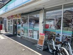 ファミリーマート　桜川三丁目店