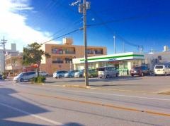 ファミリーマート　山里店